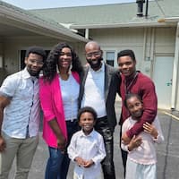 Photo of Erika Harris and family