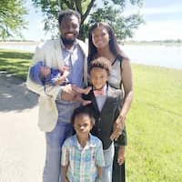 Photo of Aisha Walker and family